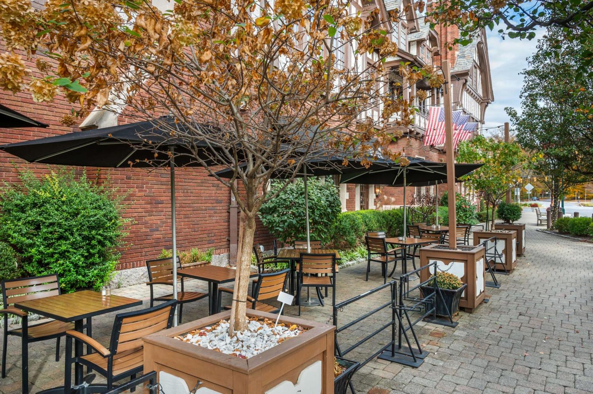 Best Western Premier Mariemont Inn Синсинати Екстериор снимка